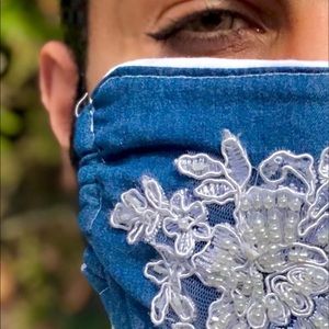 Beaded lace applic face mask